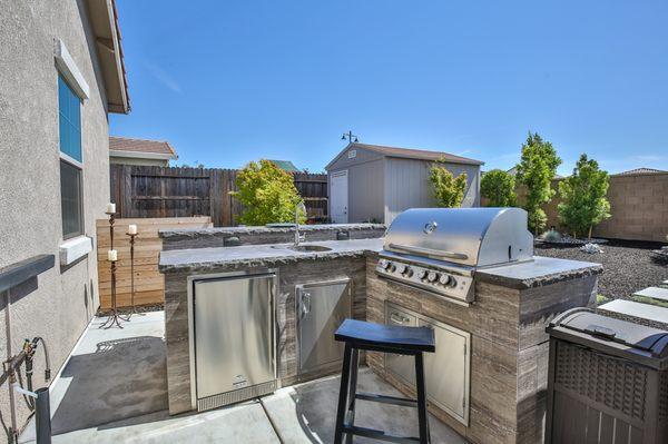 Creative Outdoor Kitchens