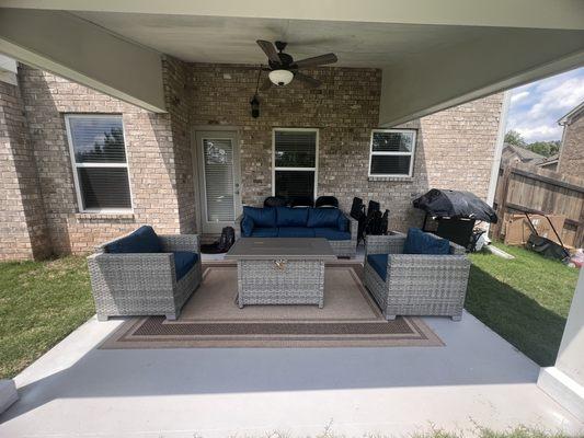 Outdoor furniture with fireplace assembly