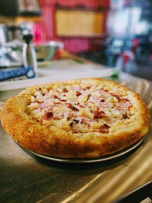 Stuffed Crust Hawaiian pizza Ham, Pineapple, Bacon