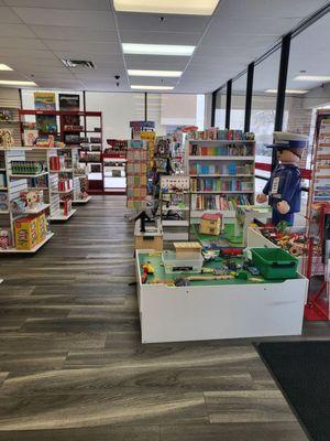Red Balloon Toy Store