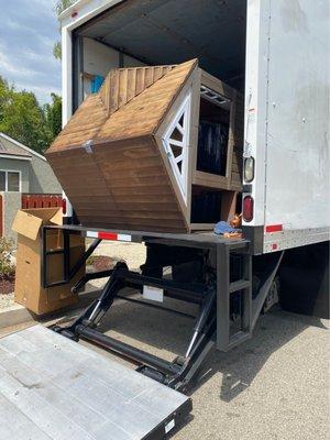 Upscale Moving Co