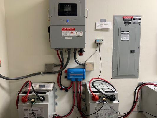 Inverter, new battery wiring with distribution box (blue)