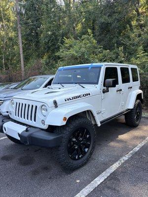 New windshield replacement