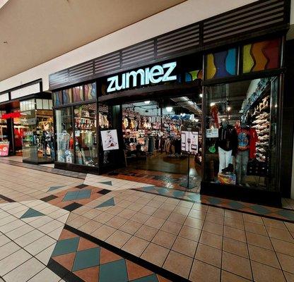 Zumiez