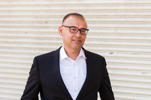 Martin Barros - Coldwell Banker West