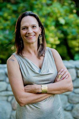 Aja's Blinds & Designs