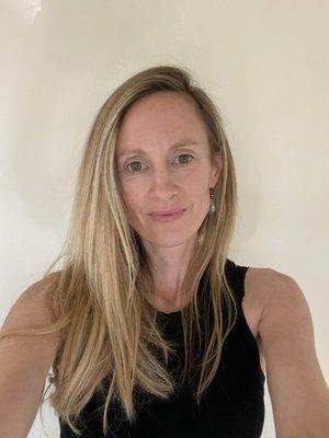 My name is Maria, and I pride myself on creating a safe healing environment. I use a dynamic, intuitive, holistic approach when healing.