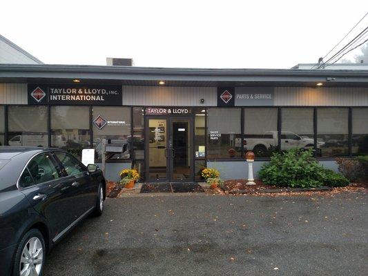 Taylor & Lloyd