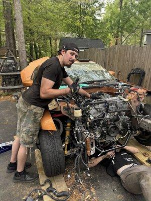 Slender Mobile Auto Maintenance