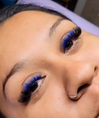 Colored lashes
Pestañas con color