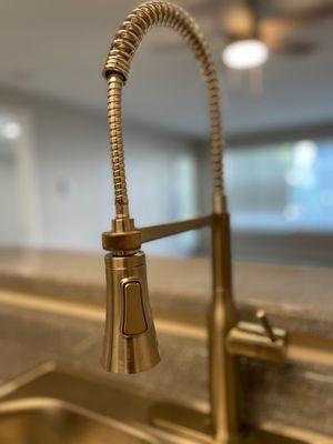 Amesbury Court Apartments