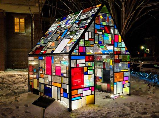 House it going? Come inside. "Maxikiosko" by Tom Fruin right by Summit Town Hall, Springfield Ave.