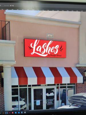 Lashes by Beautiful Broads
