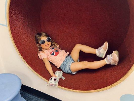 Just chillin' in the waiting room!