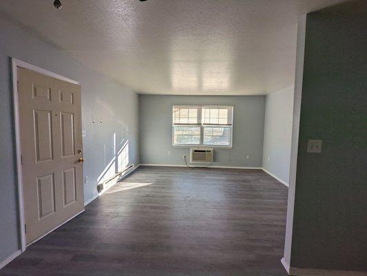 Salisbury Square Apartments - 411 West 2nd Street, Salisbury, Missouri 65281 - Living Room