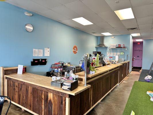 Area for food and drinks