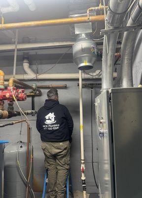 RESIDENTIAL SERVICES
Faucet Installation
Drain Installation
Water heater Installation
Toilet Installation & Repair
Shower Installation