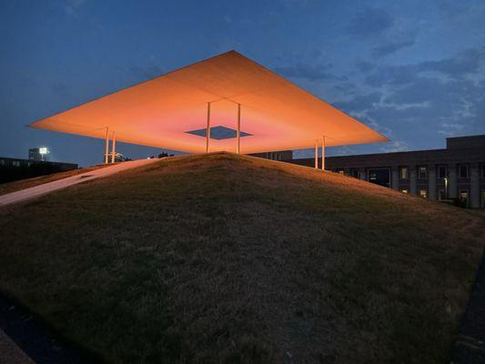 Twilight Epiphany Skyspace by James Turrell