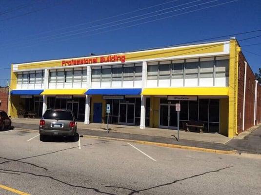 1 bedroom apts 350.00 per month. Business offices 395.00 month. Short Term Contracts Available. www.millerpropertymanagement.biz