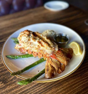 14 oz Australian lobster tail