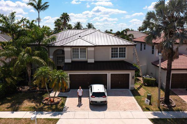 Academia Roofing and Solar