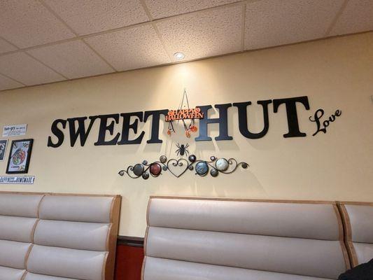 Sweet Hut Cafe