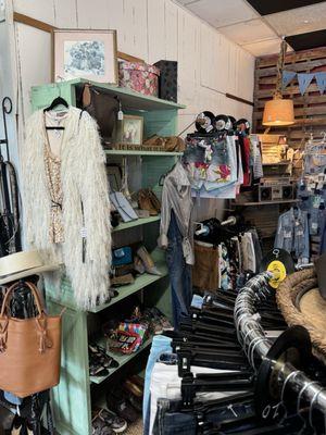 Fisher's Finds Curiosity Shoppe