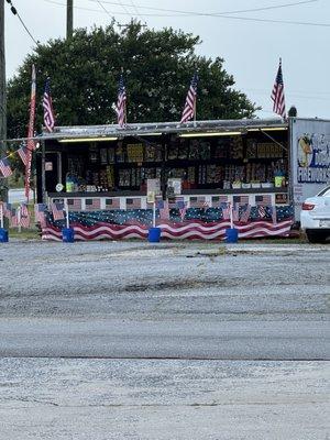Wacky Ducks Fireworks Open for Business!