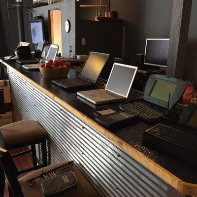 A small sample of some vintage tech that I've rescued from recycling! I collect & repair old Apple & PC computers and consumer electronics!