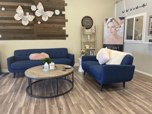 MesmerEyes Lash and Brow Boutique