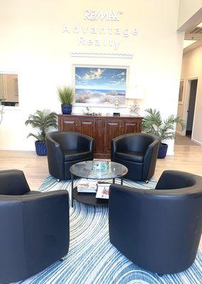 Rebecca Ward - RE/MAX Advantage Realty