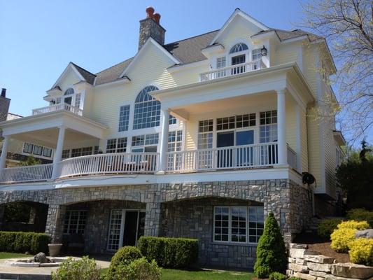 Roof Cleaning and Window Cleaning in Bay Harbor