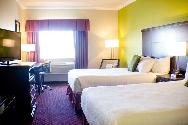 Standard Two Queen Room Pic