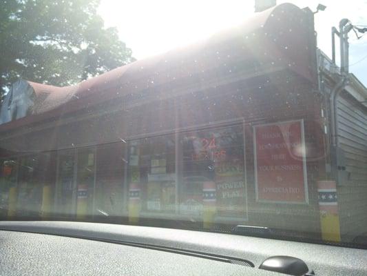 Outside Franklins Faststop