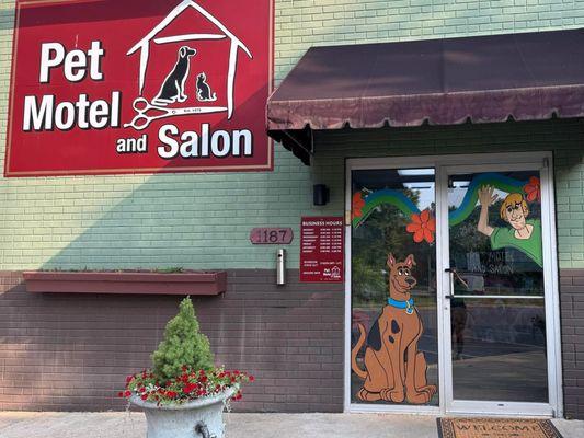 Pet Motel & Salon
