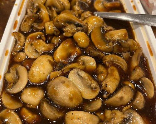 Mushrooms in oyster sauce