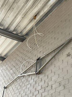 Self serve stations all disconnected from soap. Didn't see that before I paid. No contact info for owner.