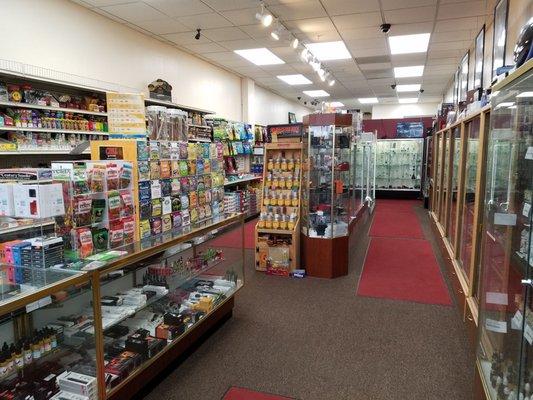 Nice and clean setup. Well lit up and well stocked up all the time.