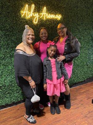 A beautiful experience we had at Ashy Aromas candle bar!