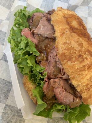 Delicious roast beef sandwich