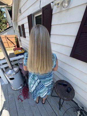 Amanda’s Cuts And Color