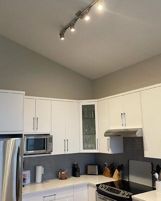 Glorious wallpaper installation (wallcovering) work