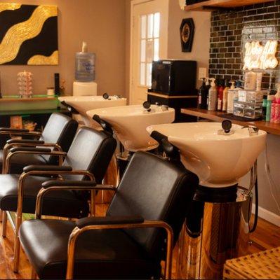 MadHaus Hair Studio