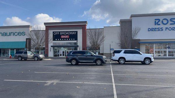 Off Broadway Shoe Warehouse