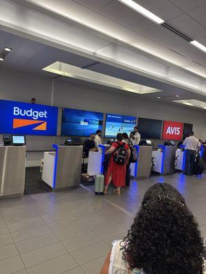 Both agent line next to each other. Owned by the same company without any Payless signage.