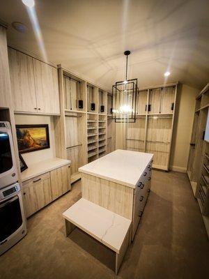 Rock Tops Surfaces - Sandy