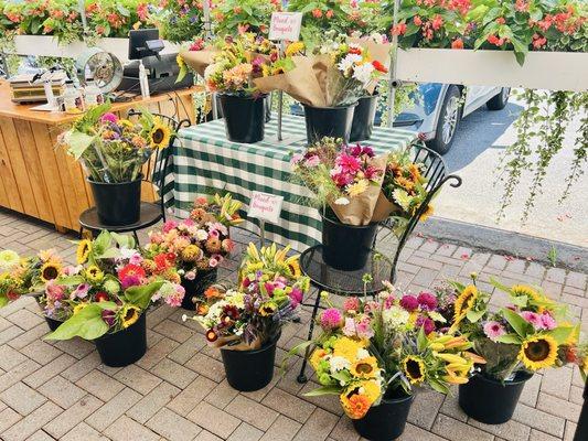 Ferjulian's Farm Stand