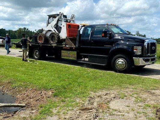 Mighty One Towing & Roadside