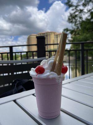 Strawberry non alcoholic drink