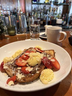 French toast with just the right amount of Nutella!